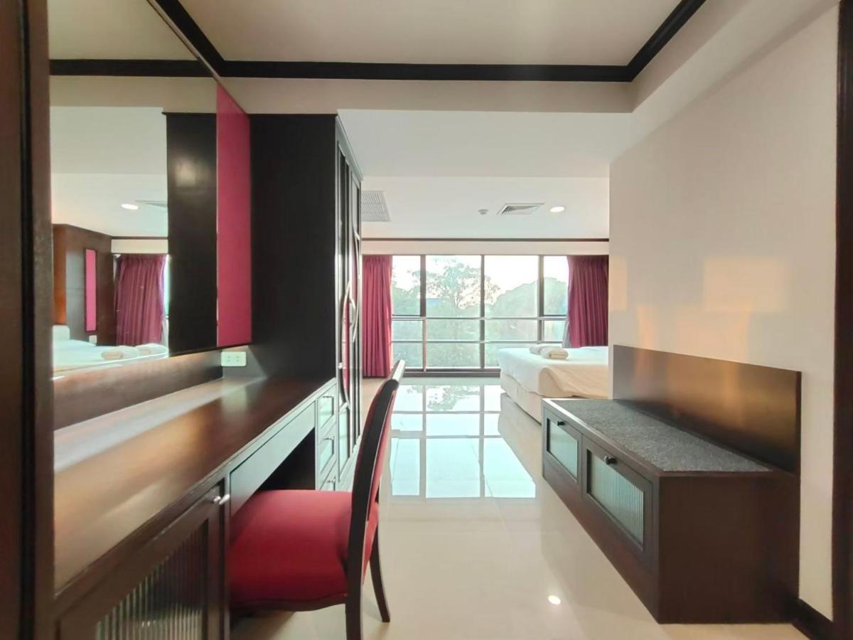 Ebina House - Sha Extra Plus Bangkok Buitenkant foto