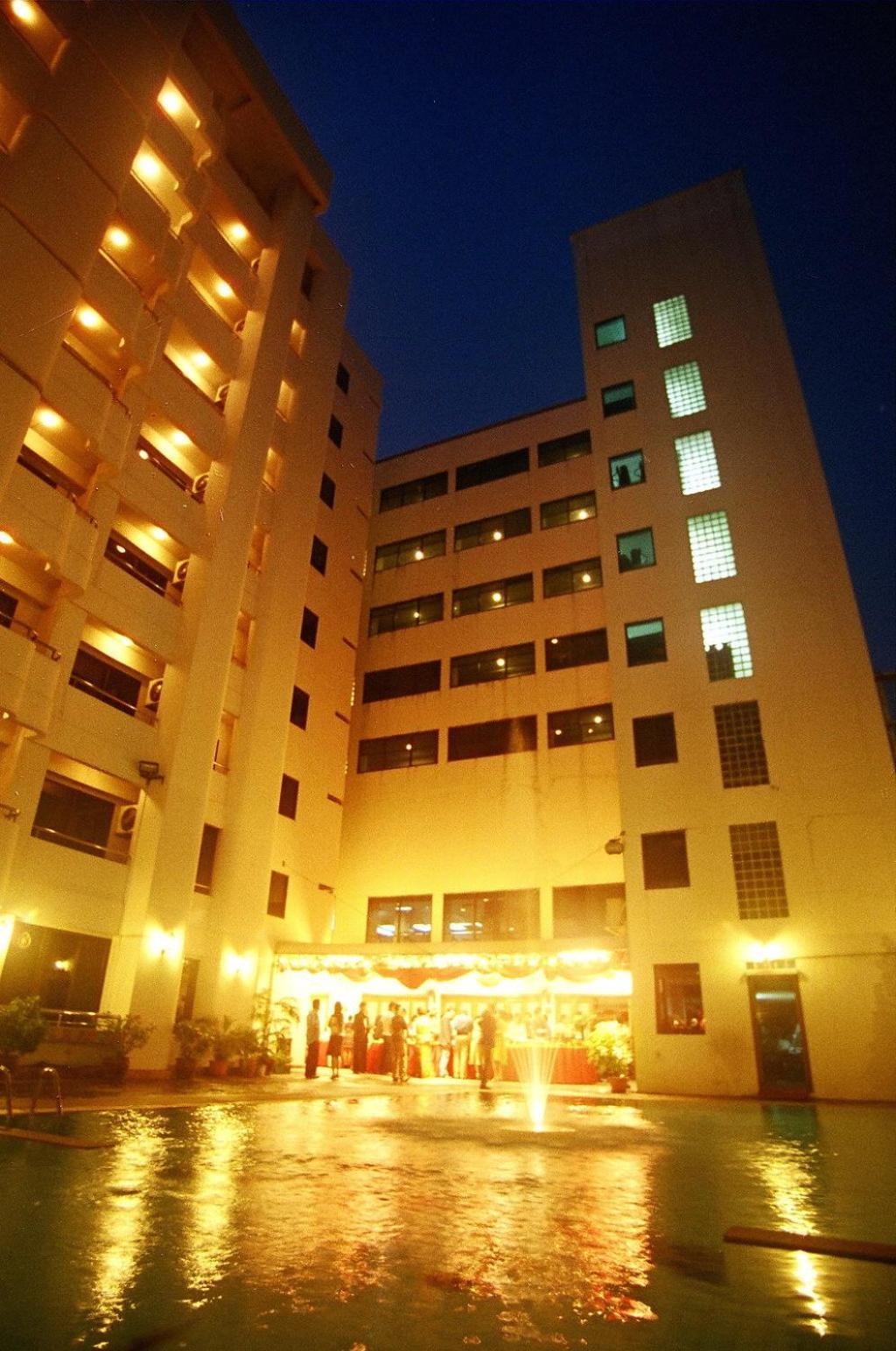 Ebina House - Sha Extra Plus Bangkok Buitenkant foto